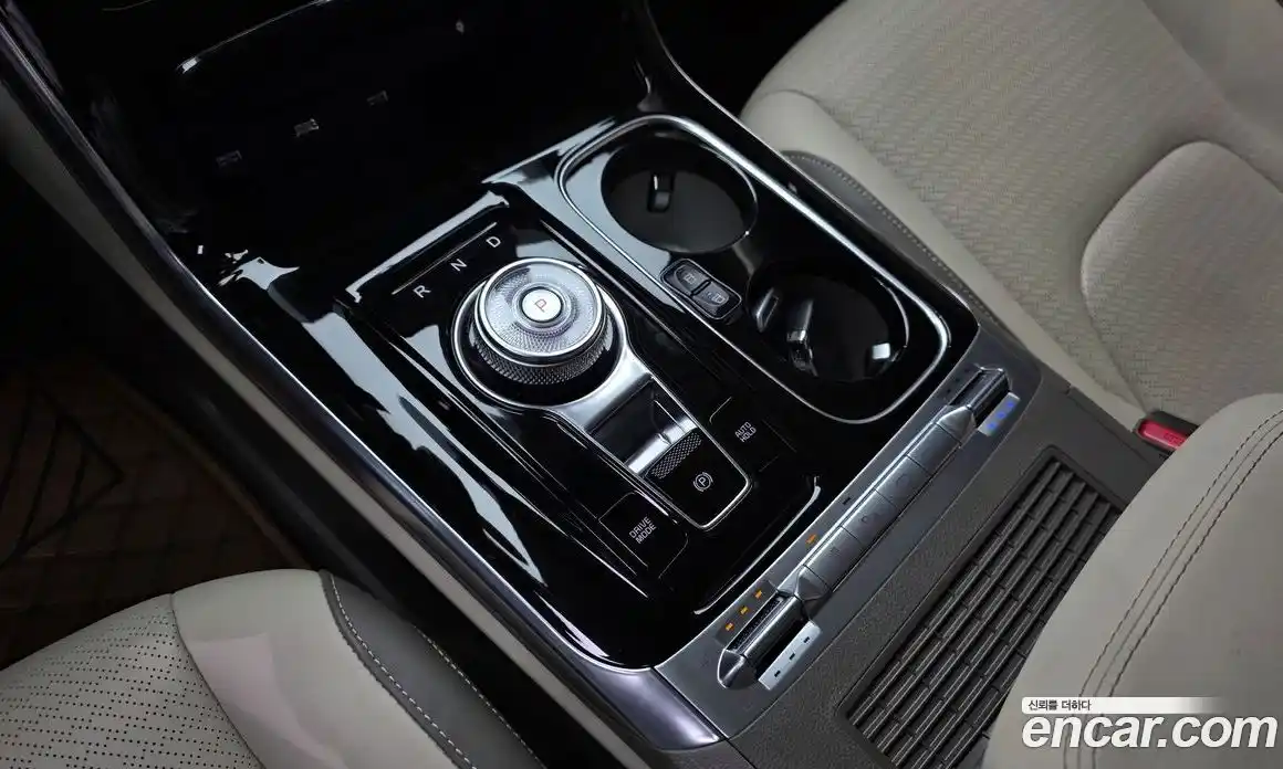 Kia Canival 2021 3.5 Автомат в Москве № 102145, фото 18