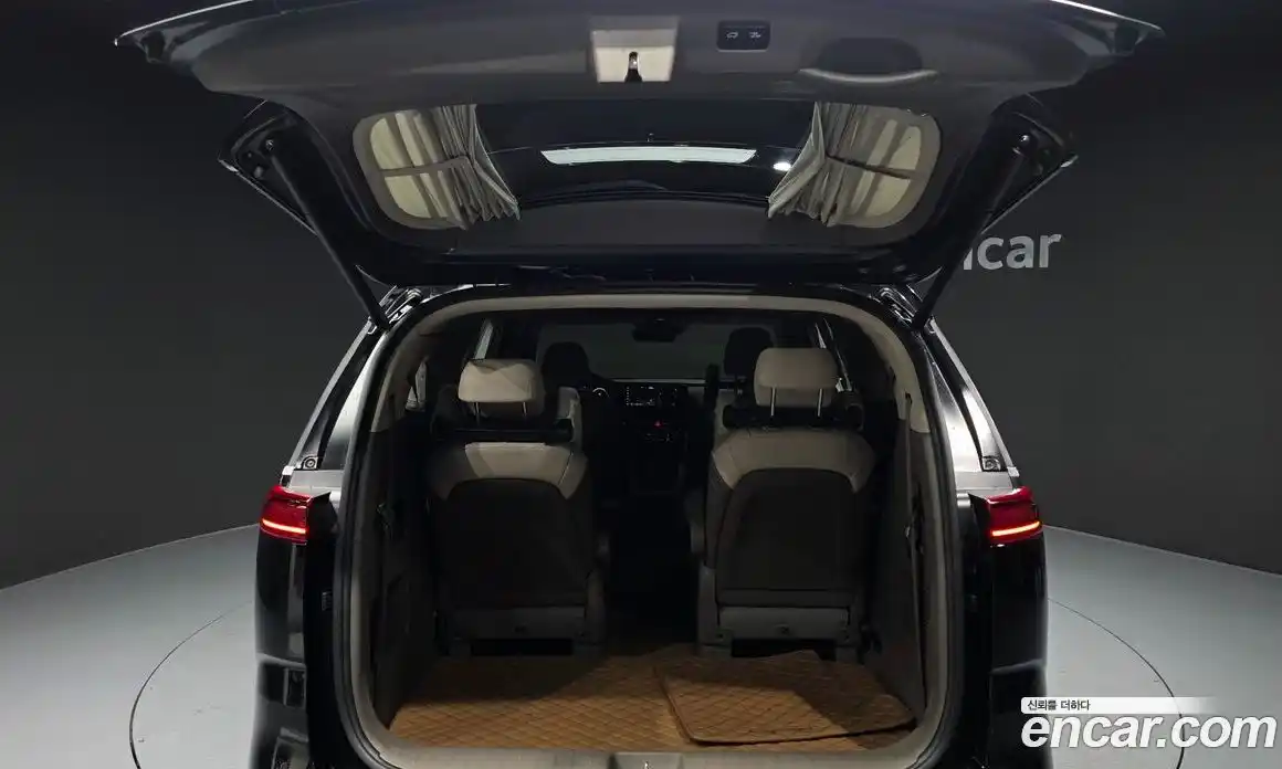 Kia Canival 2021 3.5 Автомат в Москве № 102145, фото 10