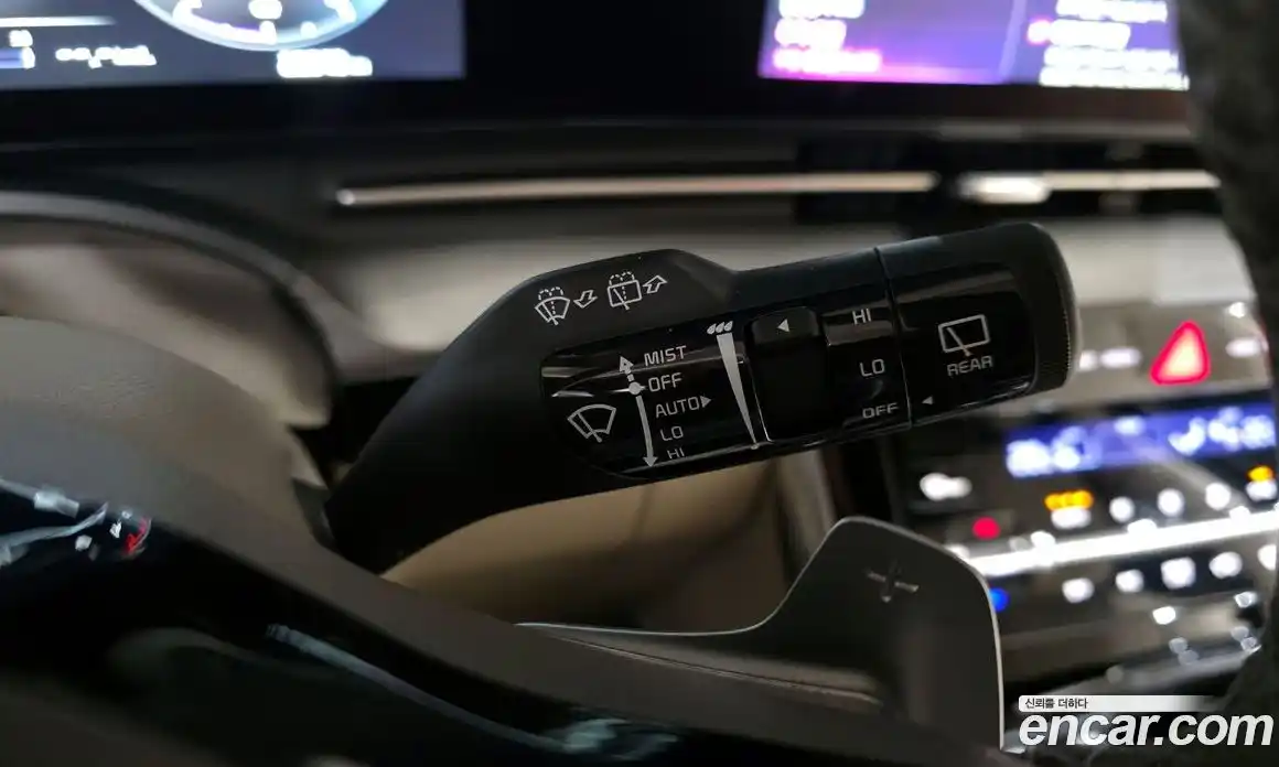 Kia Canival 2023 3.5 Автомат в Москве № 10214, фото 3