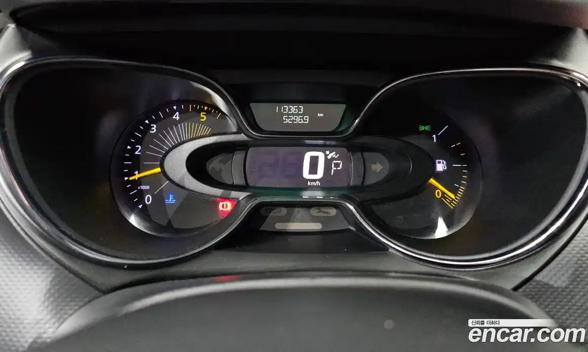 Renault QM3 2015 1.5 Автомат в Москве № 106459, фото 16