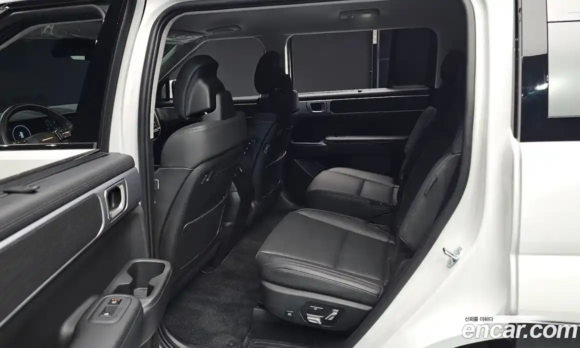 Hyundai Santa Fe 2024 1.6 Автомат в Москве № 109713, фото 3