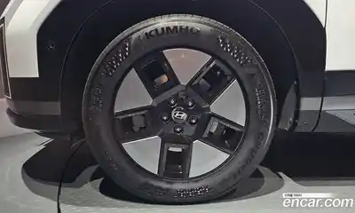 Hyundai Santa Fe 2024 1.6 Автомат в Москве № 109713, миниатюра 8