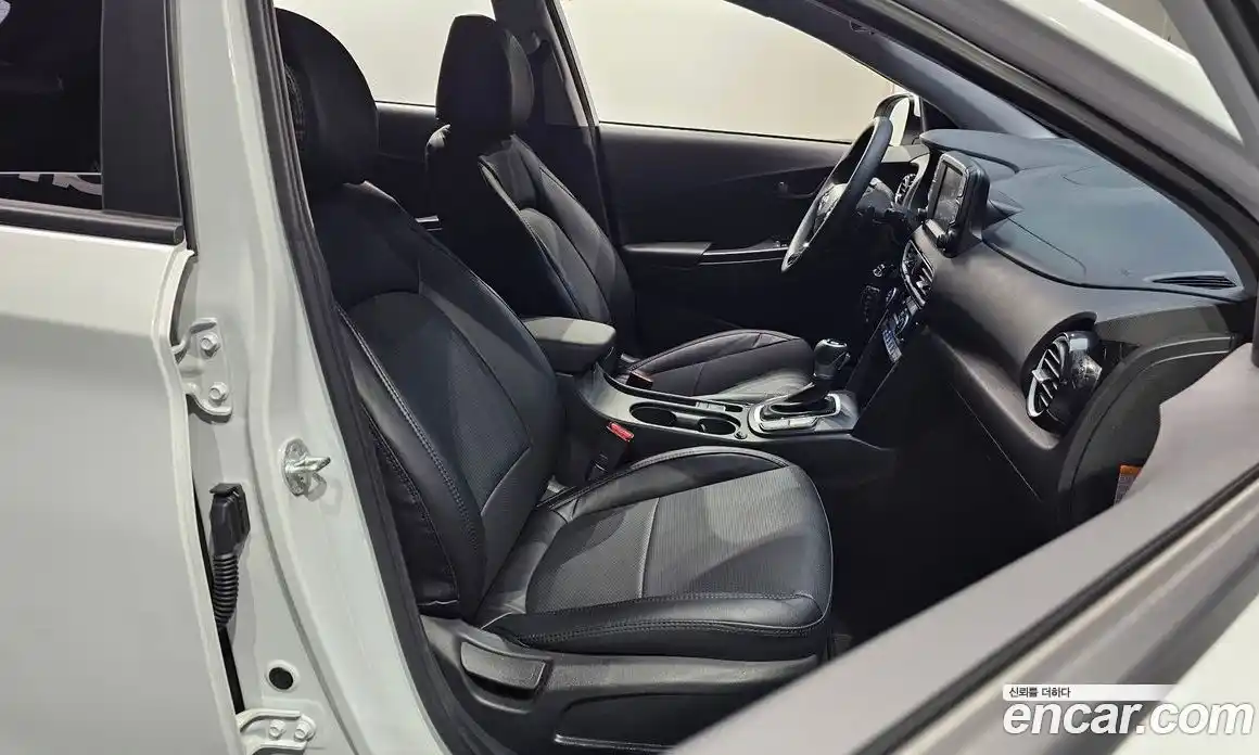 Hyundai Kona 2020 1.6 Автомат в Москве № 109898, фото 13