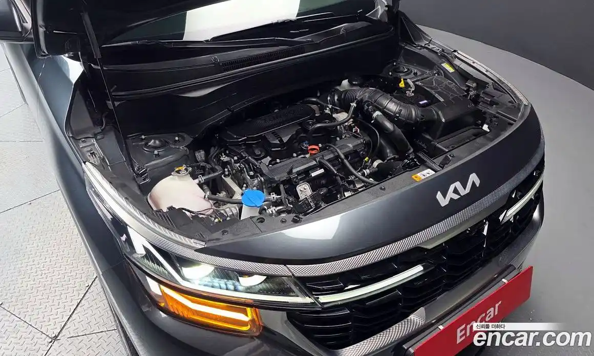 Kia Seltos 2023 1.6 Автомат в Москве № 114441, фото 14