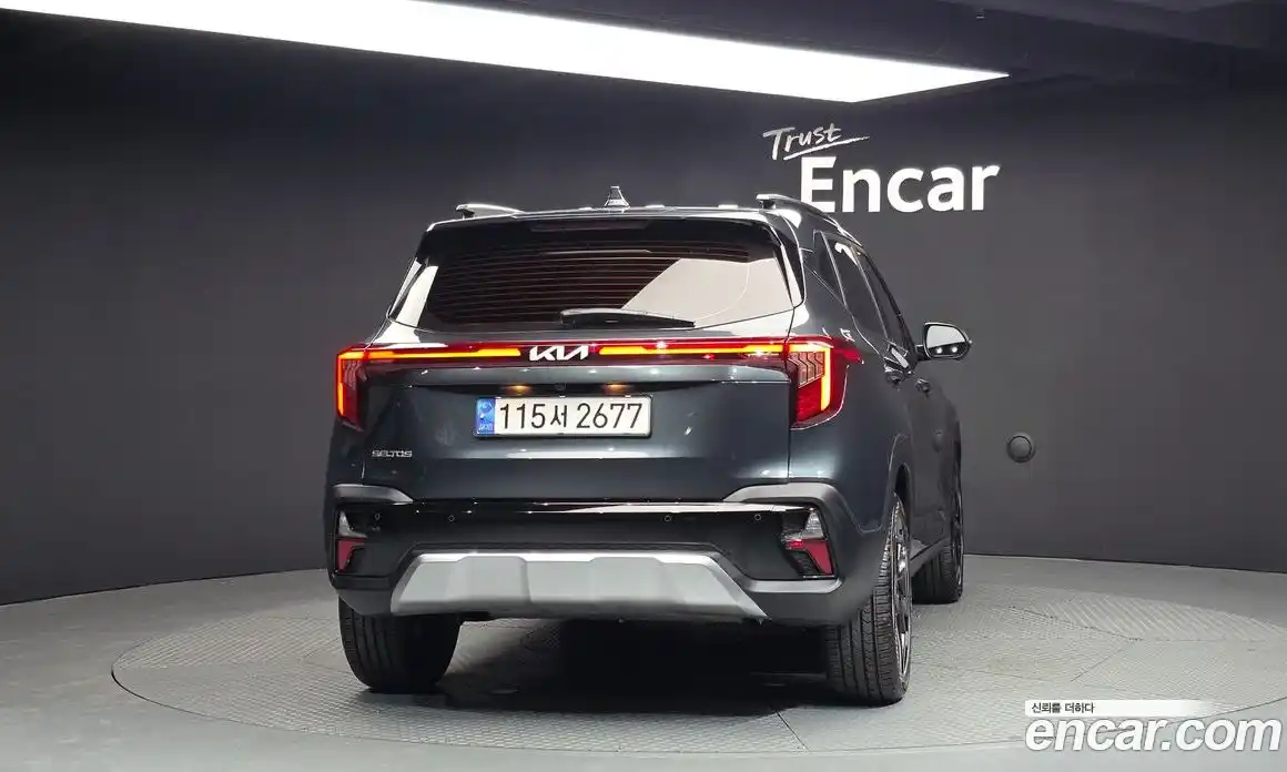 Kia Seltos 2023 1.6 Автомат в Москве № 114441, фото 3