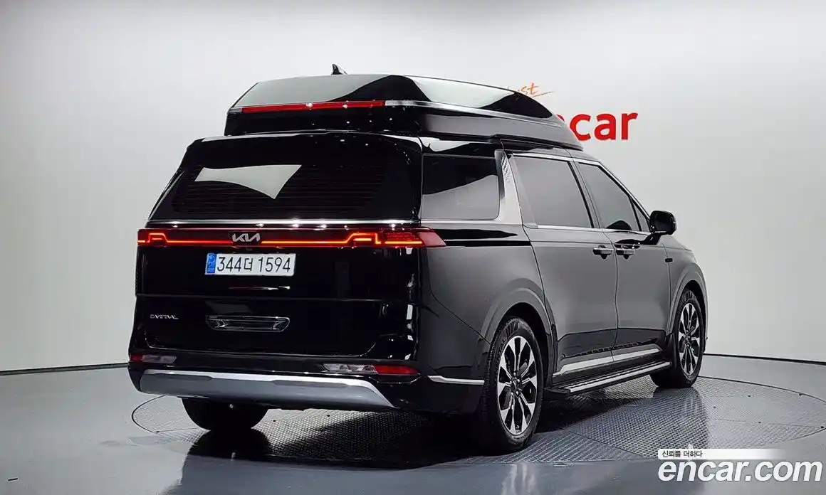 Kia Canival 2023 3.5 Автомат в Москве № 115520, фото 19