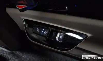 Kia Canival 2023 3.5 Автомат в Москве № 115520, миниатюра 2