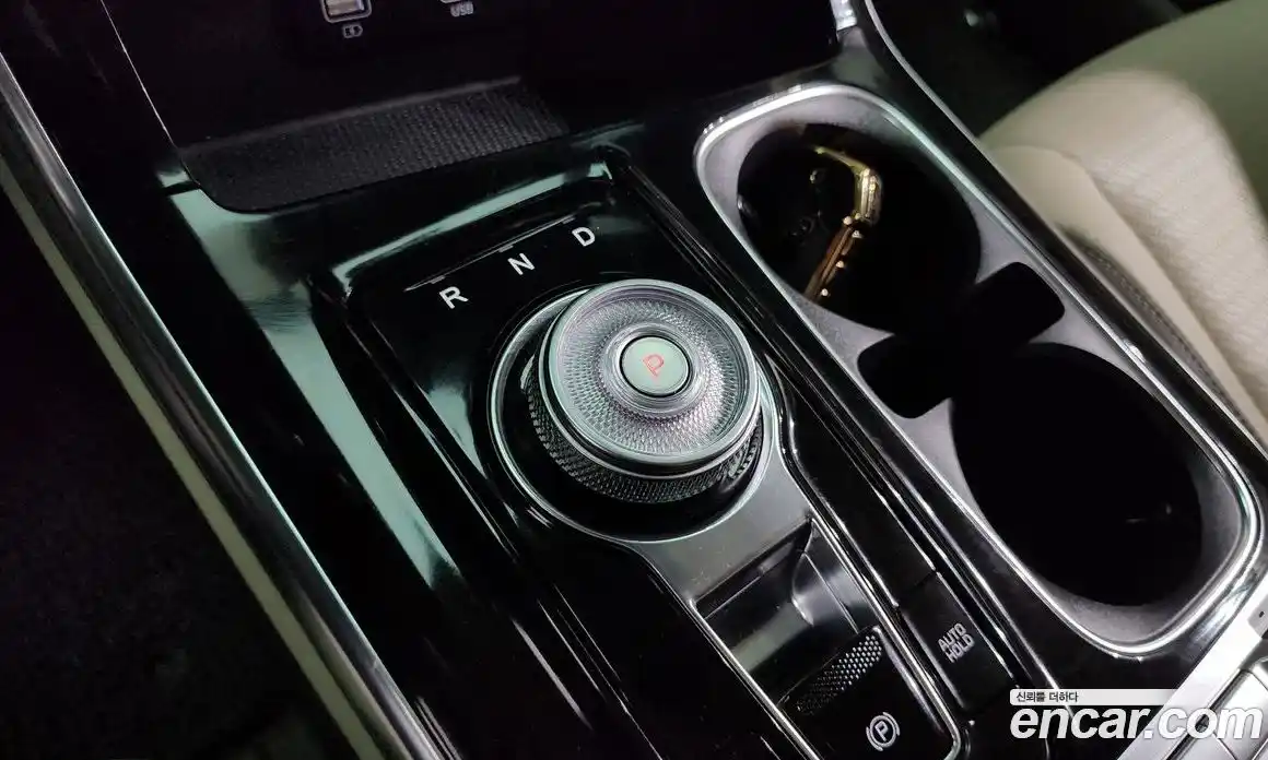 Kia Canival 2023 3.5 Автомат в Москве № 115520, фото 9