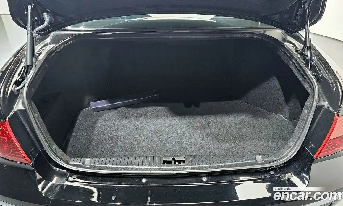 Kia Opirus 2005 3.8 Автомат в Москве № 115583, фото 6