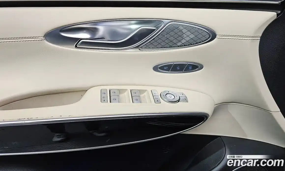 Genesis GV70 2021 2.5 Автомат в Москве № 117959, фото 6