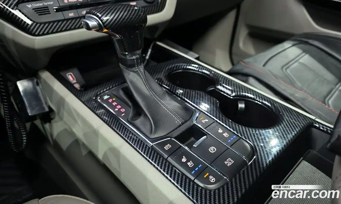 Kia Canival 2019 2.2 Автомат в Москве № 120203, фото 18