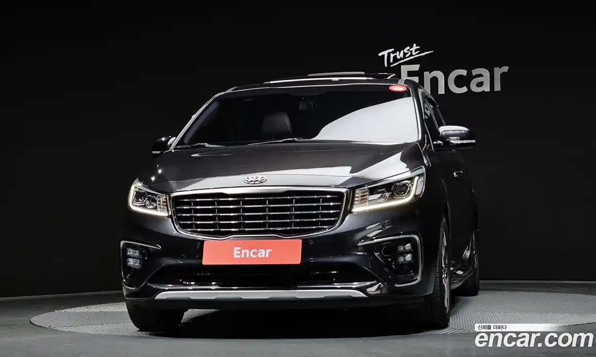 Kia Canival 2019 2.2 Автомат в Москве № 120203, фото 20