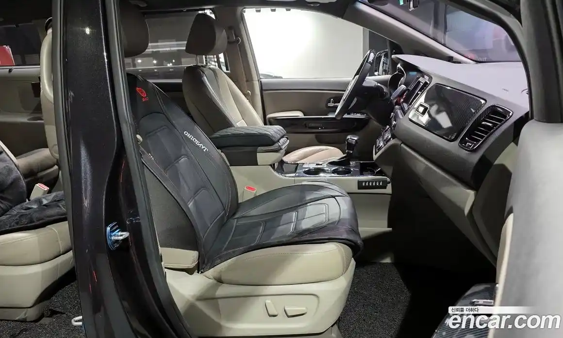 Kia Canival 2019 2.2 Автомат в Москве № 120203, фото 5