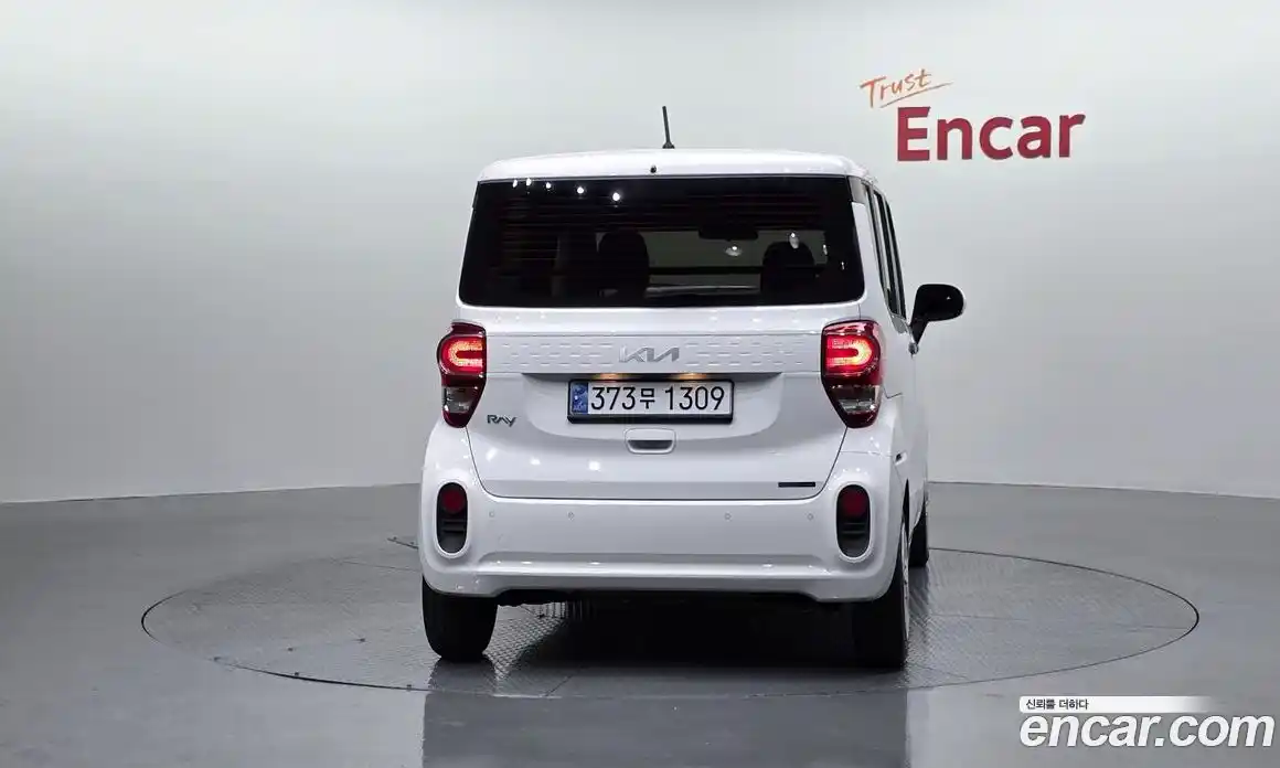 Kia Ray 2022 1.0 Автомат в Москве № 120328, фото 13