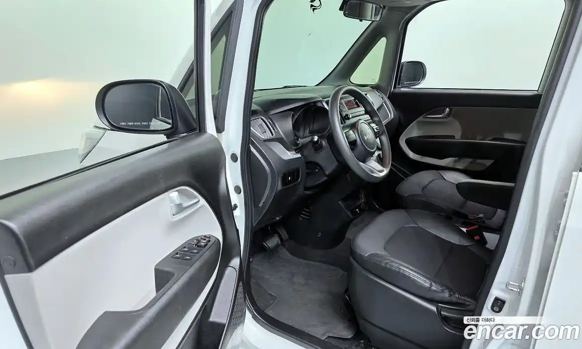 Kia Ray 2022 1.0 Автомат в Москве № 120328, фото 8