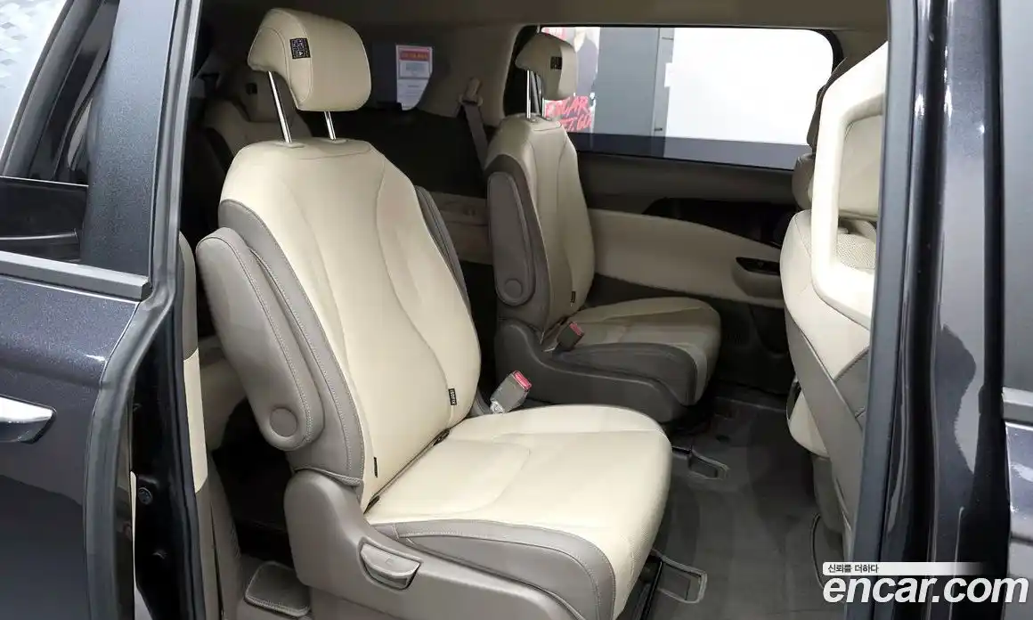 Kia Canival 2021 2.2 Автомат в Москве № 120390, фото 19