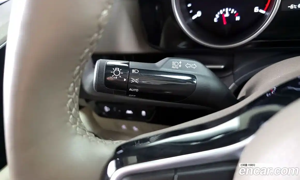 Kia Canival 2021 2.2 Автомат в Москве № 120390, фото 20