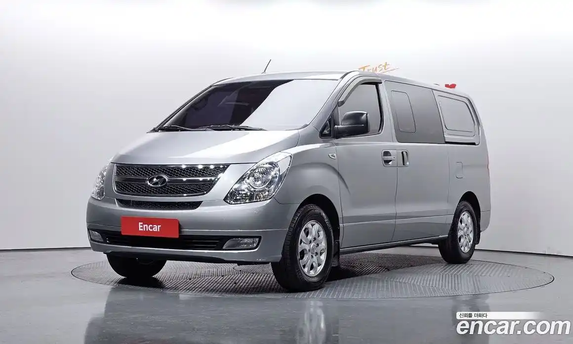Hyundai Starex 2015 2.5 Механическая в Москве № 122391, фото 17