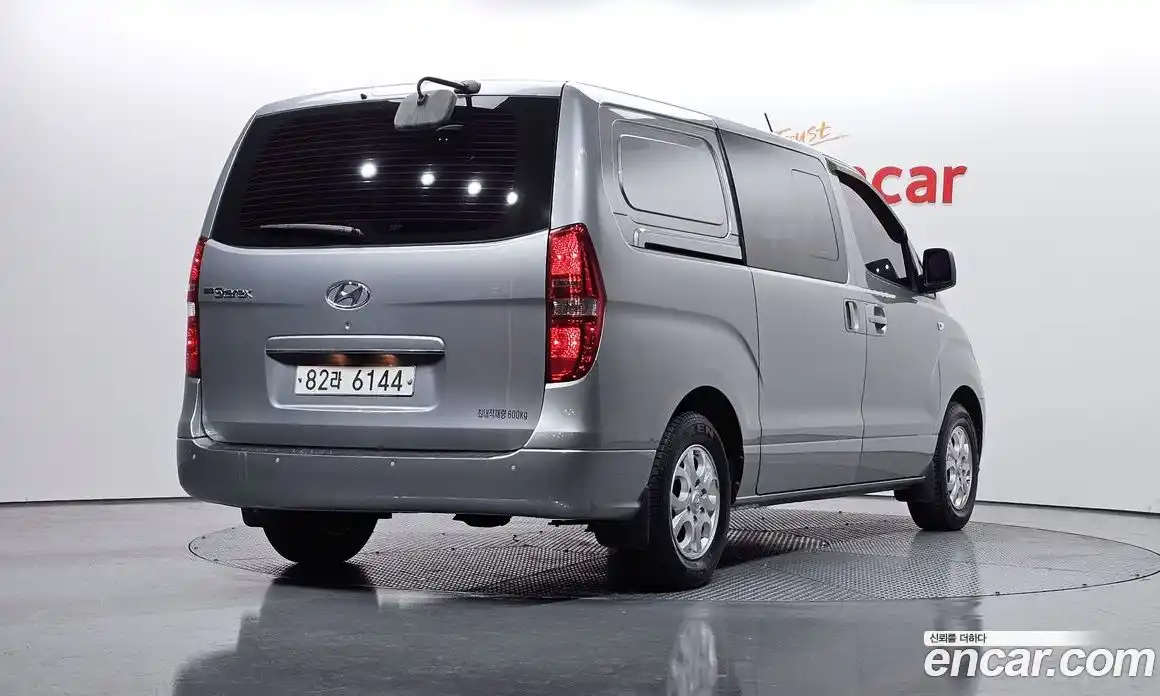 Hyundai Starex 2015 2.5 Механическая в Москве № 122391, фото 5