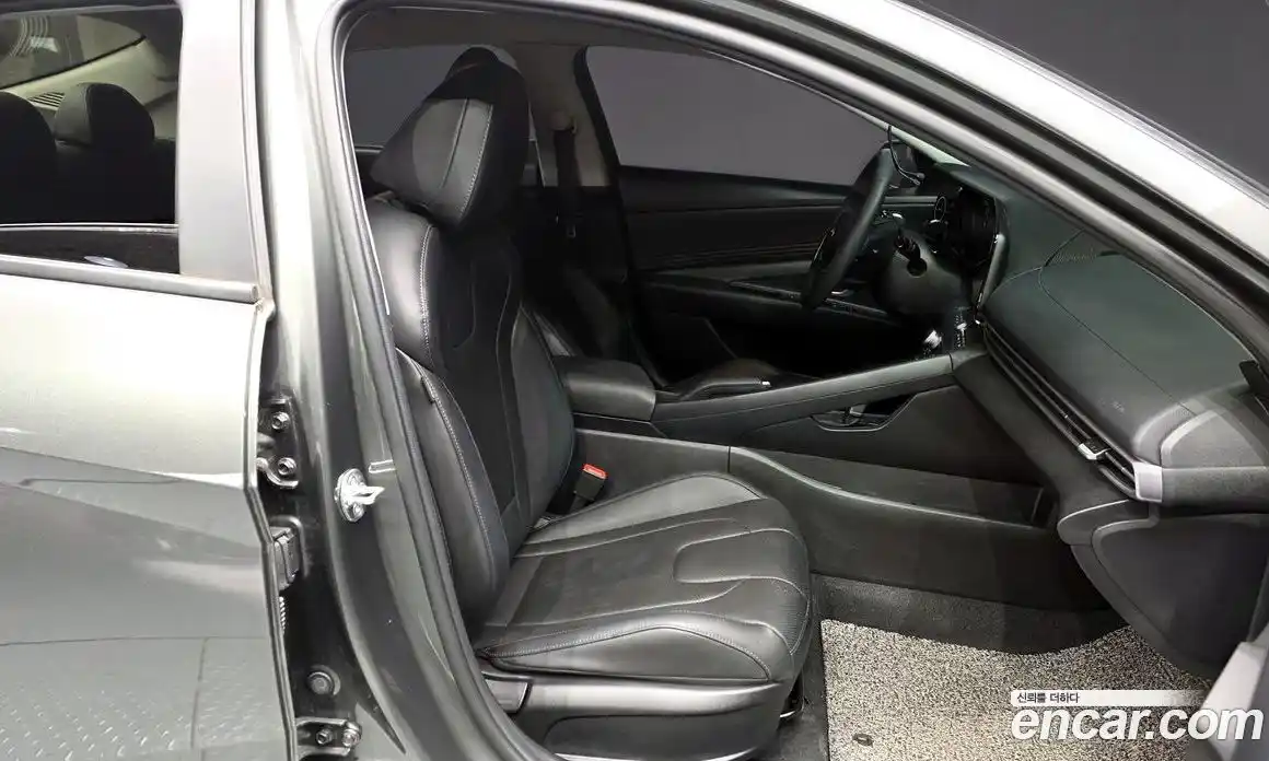 Hyundai Avante 2023 1.6 Автомат в Москве № 125452, фото 15