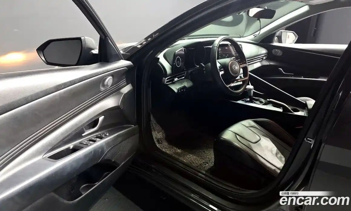 Hyundai Avante 2023 1.6 Автомат в Москве № 125452, фото 4