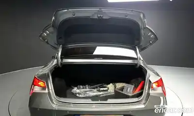 Hyundai Avante 2023 1.6 Автомат в Москве № 125452, миниатюра 6