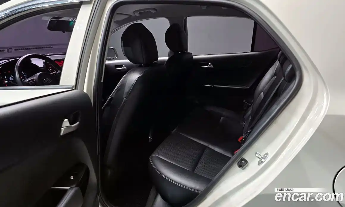 Kia Morning 2019 1.0 Автомат в Москве № 131960, фото 14