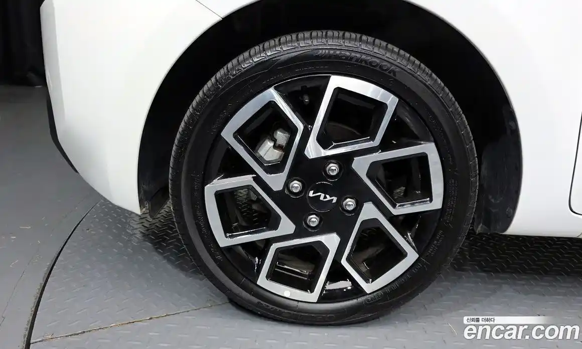 Kia Ray 2024 1.0 Автомат в Москве № 133291, фото 11