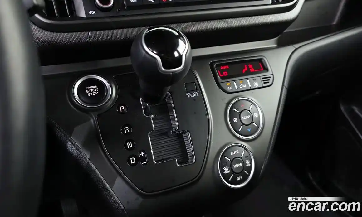 Kia Ray 2024 1.0 Автомат в Москве № 133291, фото 15