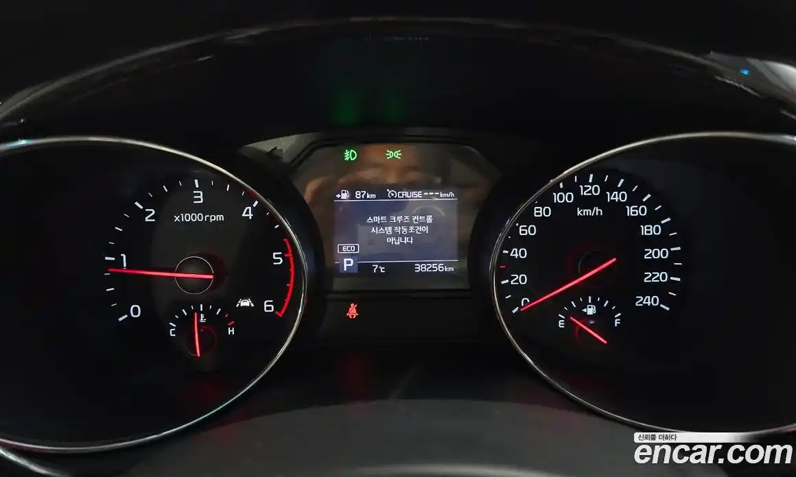 Kia Canival 2020 2.2 Автомат в Москве № 133380, фото 15