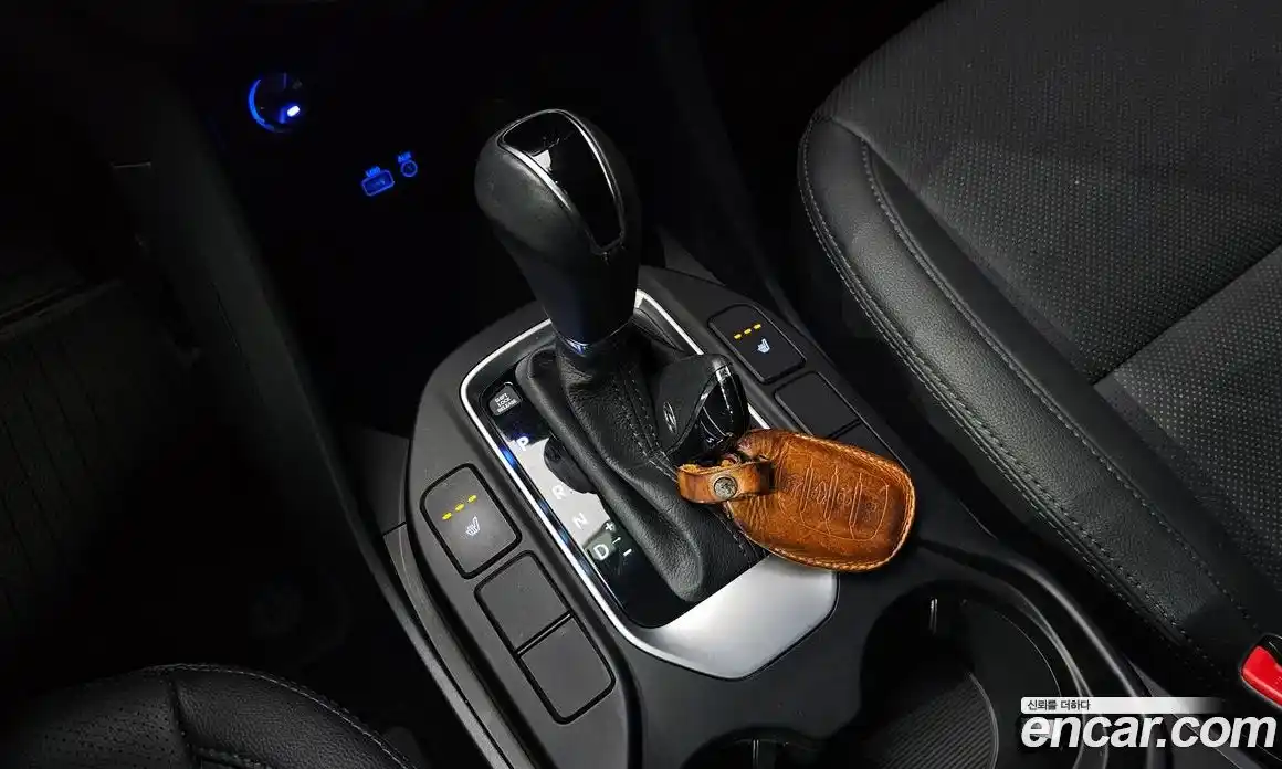 Hyundai Santa Fe 2016 2.0 Автомат в Москве № 134494, фото 10