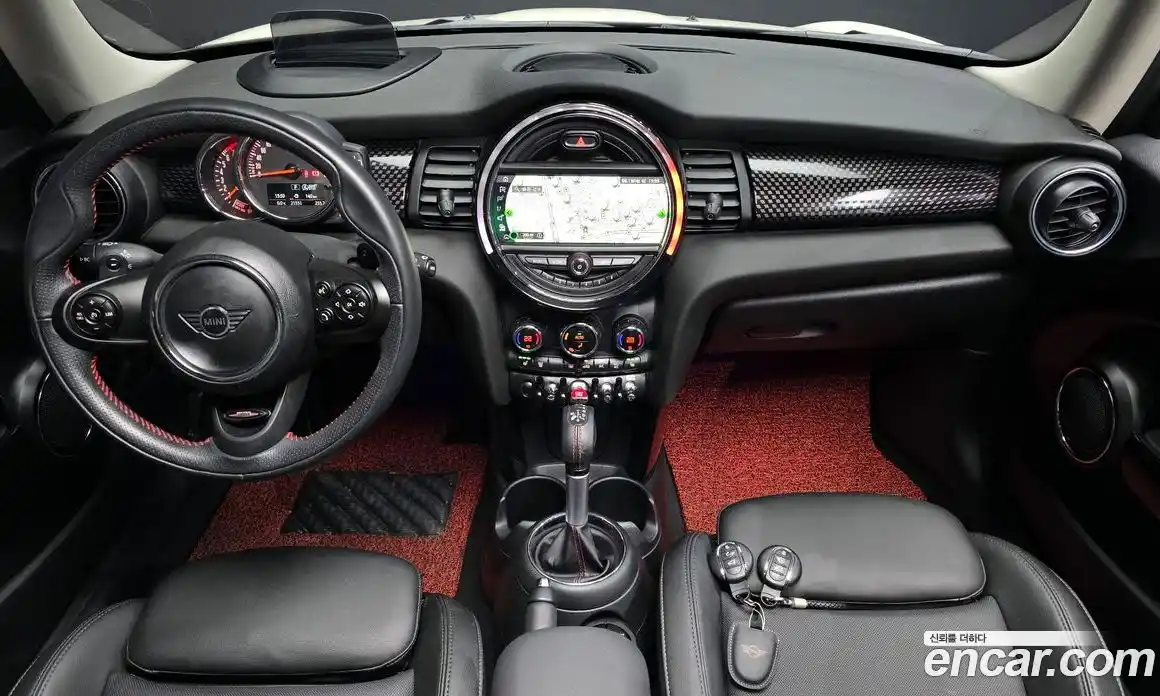 Mini Cooper 2019 2.0 Автомат в Москве № 143462, фото 20