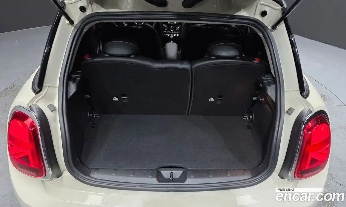 Mini Cooper 2019 2.0 Автомат в Москве № 143462, фото 10