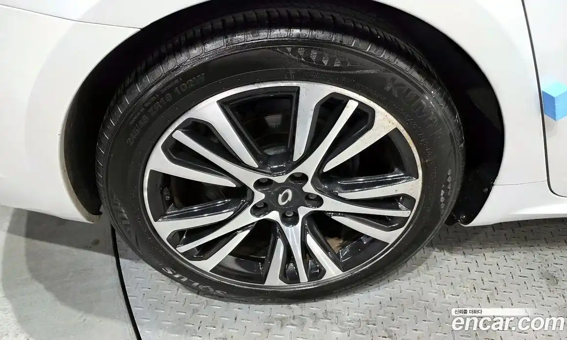 Renault SM6 2020 1.6 Автомат в Москве № 148697, фото 6