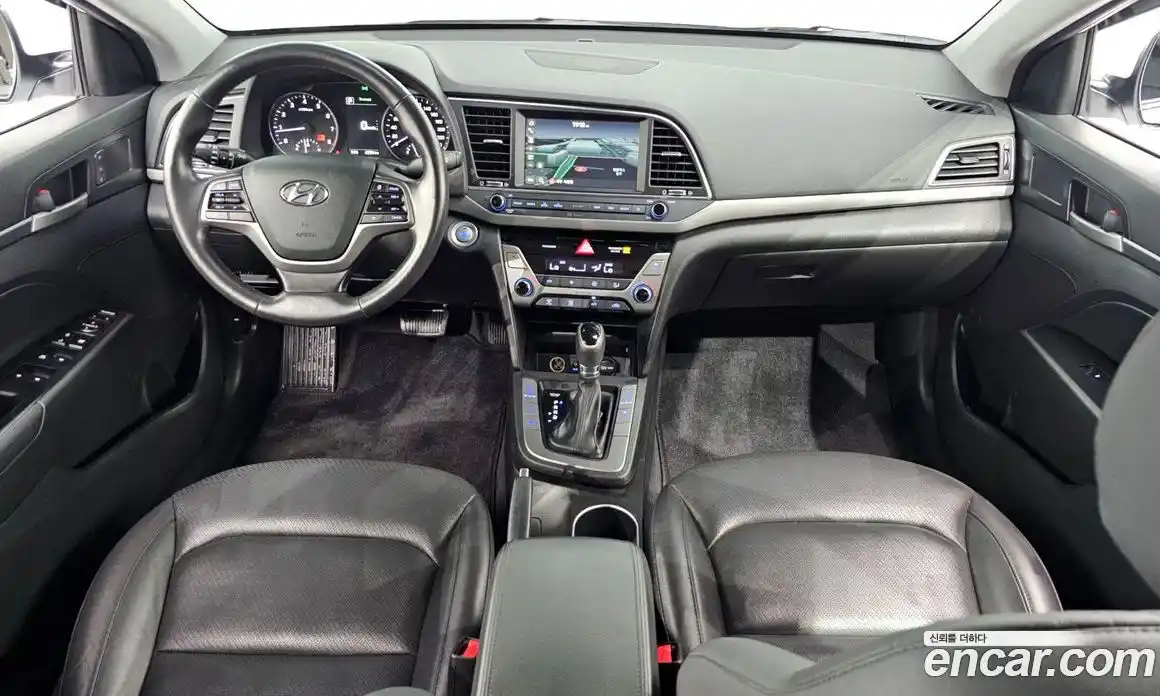 Hyundai Avante 2018 1.6 Автомат в Москве № 157559, фото 17