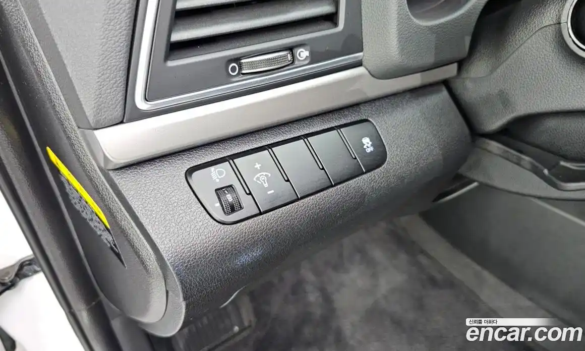 Hyundai Avante 2018 1.6 Автомат в Москве № 157559, фото 20