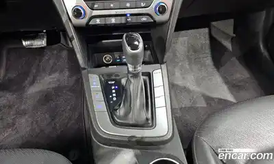 Hyundai Avante 2018 1.6 Автомат в Москве № 157559, миниатюра 4