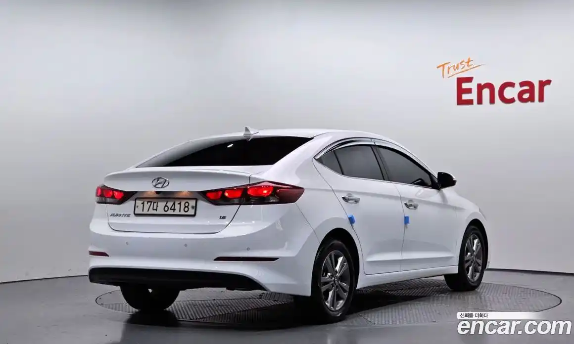 Hyundai Avante 2018 1.6 Автомат в Москве № 157559, фото 6