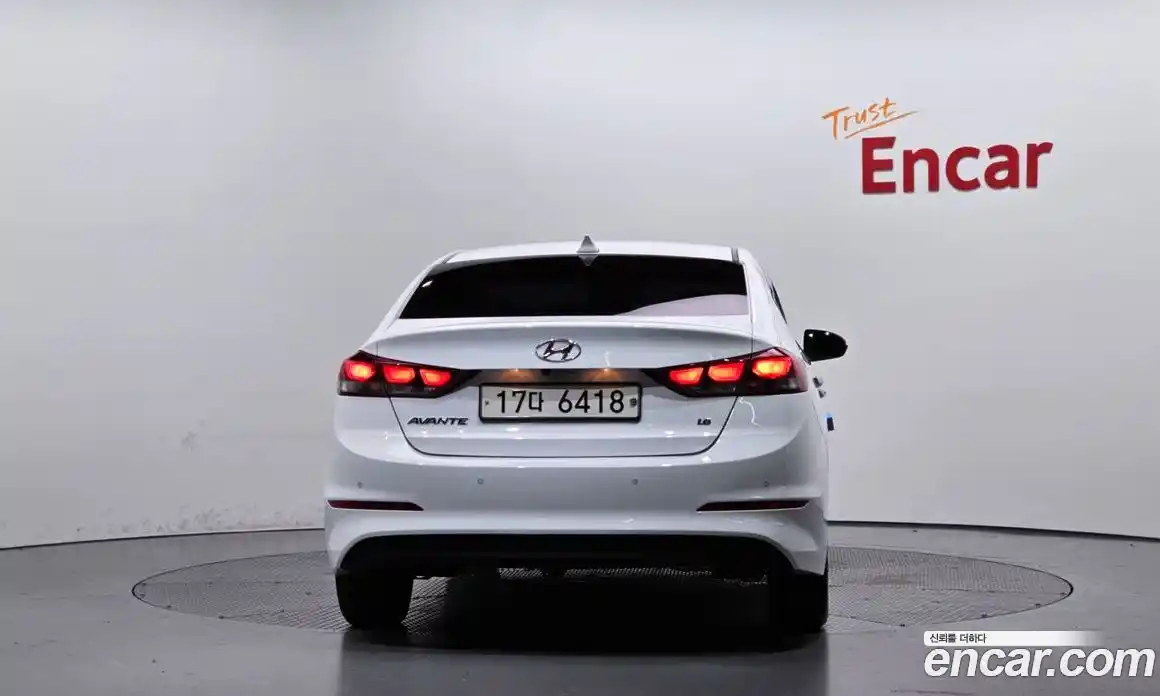 Hyundai Avante 2018 1.6 Автомат в Москве № 157559, фото 7