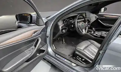 BMW 5-Series 2018 2.0 Автомат в Москве № 158969, миниатюра 3
