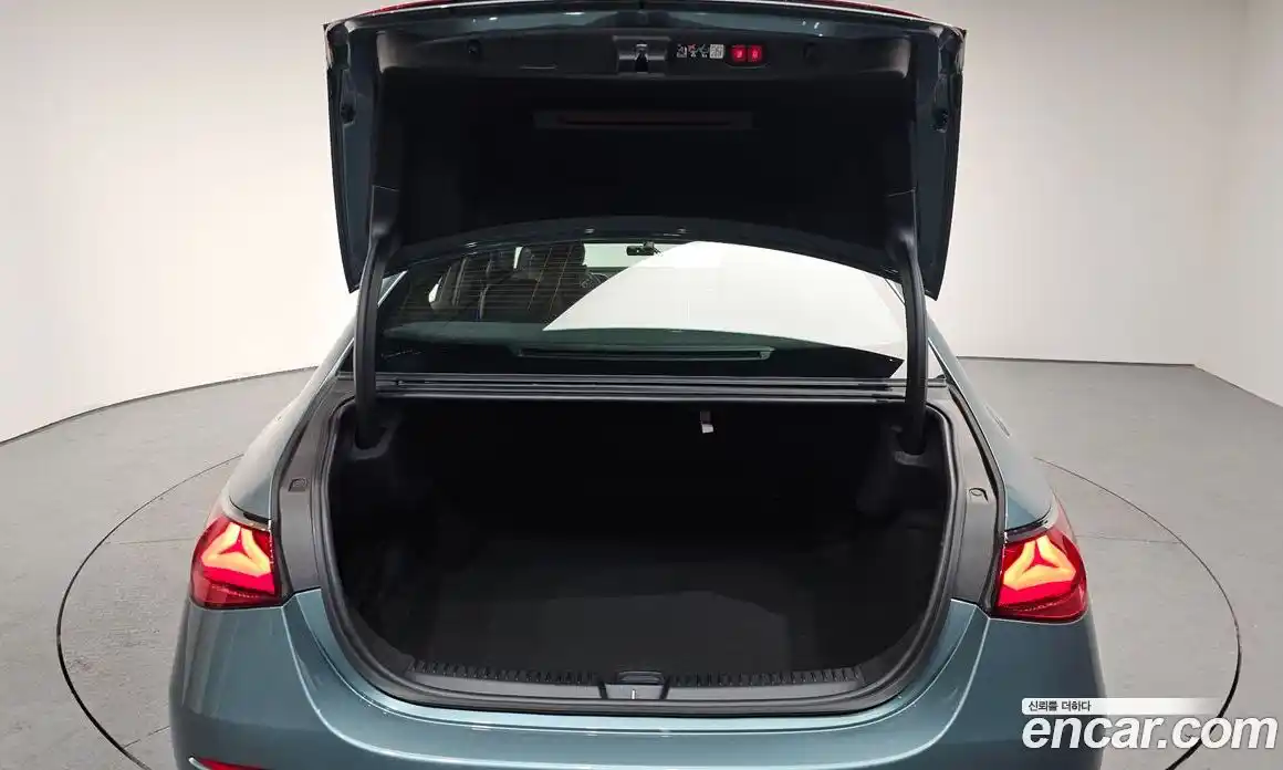 Mercedes-Benz E-Class 2025 2.0 Автомат в Москве № 160180, фото 13