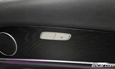 Mercedes-Benz E-Class 2017 2.0 Автомат в Москве № 160955, миниатюра 3