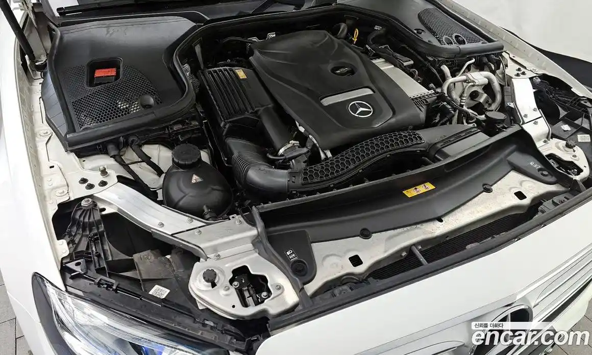 Mercedes-Benz E-Class 2017 2.0 Автомат в Москве № 160955, фото 4