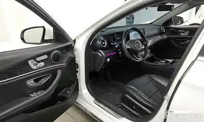 Mercedes-Benz E-Class 2017 2.0 Автомат в Москве № 160955, миниатюра 5