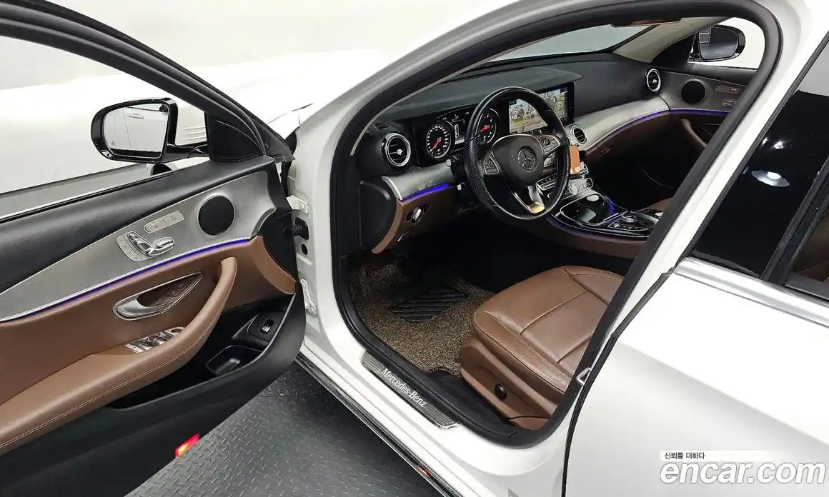 Mercedes-Benz E-Class 2018 2.0 Автомат в Москве № 161230, фото 1