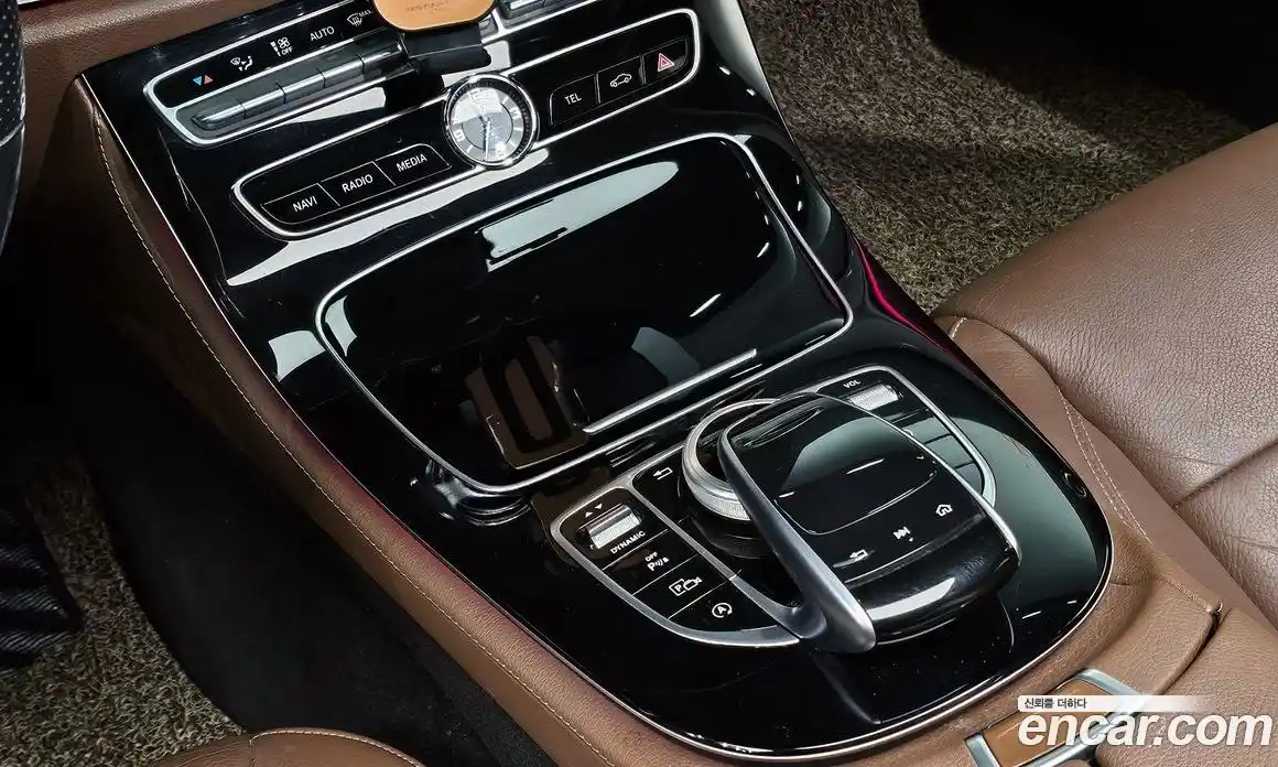 Mercedes-Benz E-Class 2018 2.0 Автомат в Москве № 161230, фото 3