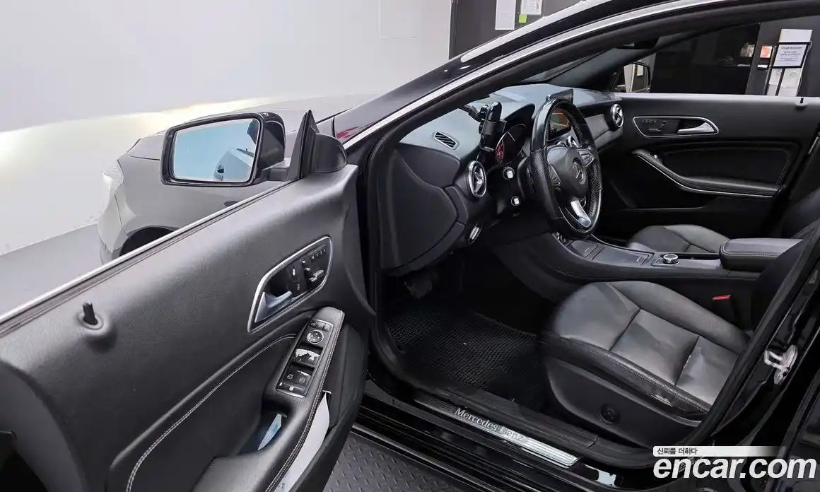Mercedes-Benz CLA-Class 2015 2.1 Автомат в Москве № 161860, фото 16