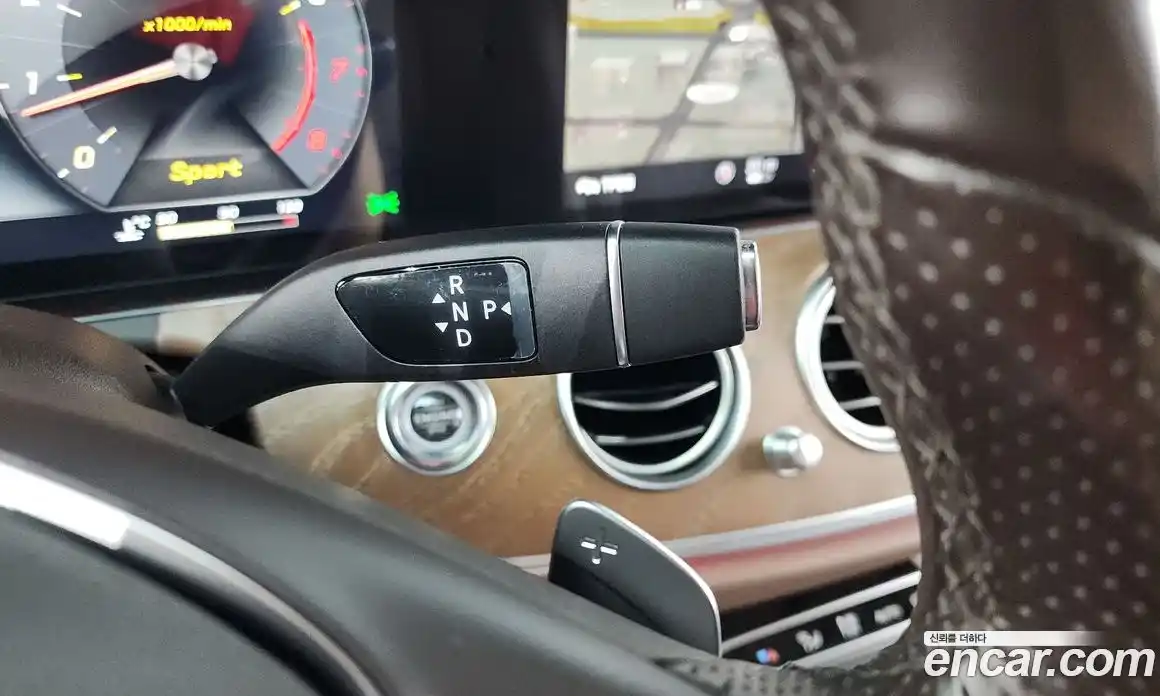 Mercedes-Benz E-Class 2018 2.0 Автомат в Москве № 162003, фото 14