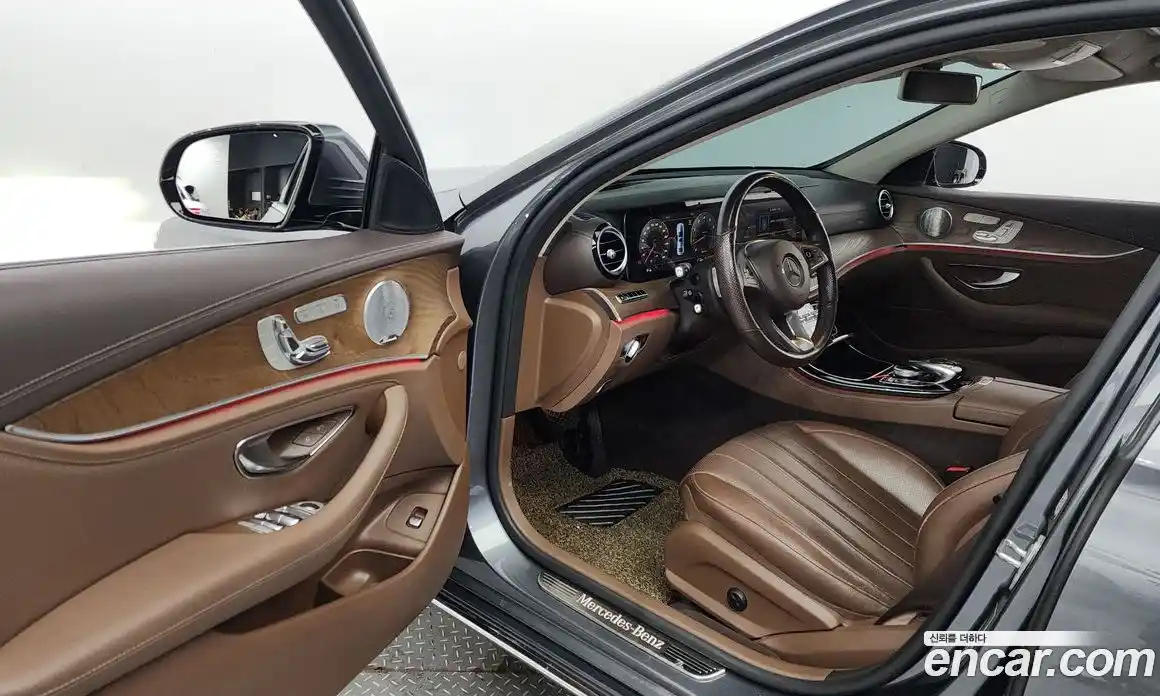 Mercedes-Benz E-Class 2018 2.0 Автомат в Москве № 162003, фото 17