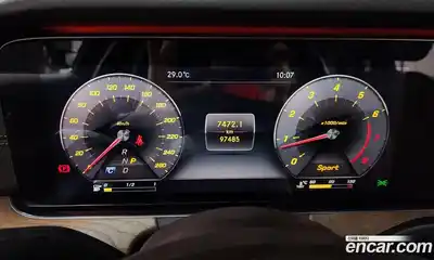 Mercedes-Benz E-Class 2018 2.0 Автомат в Москве № 162003, миниатюра 2